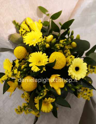 BOUQUET DI FIORI MISTI DI COLORE GIALLO